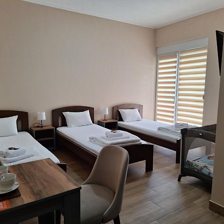 Sobe Sova Kikinda Hotel Buitenkant foto