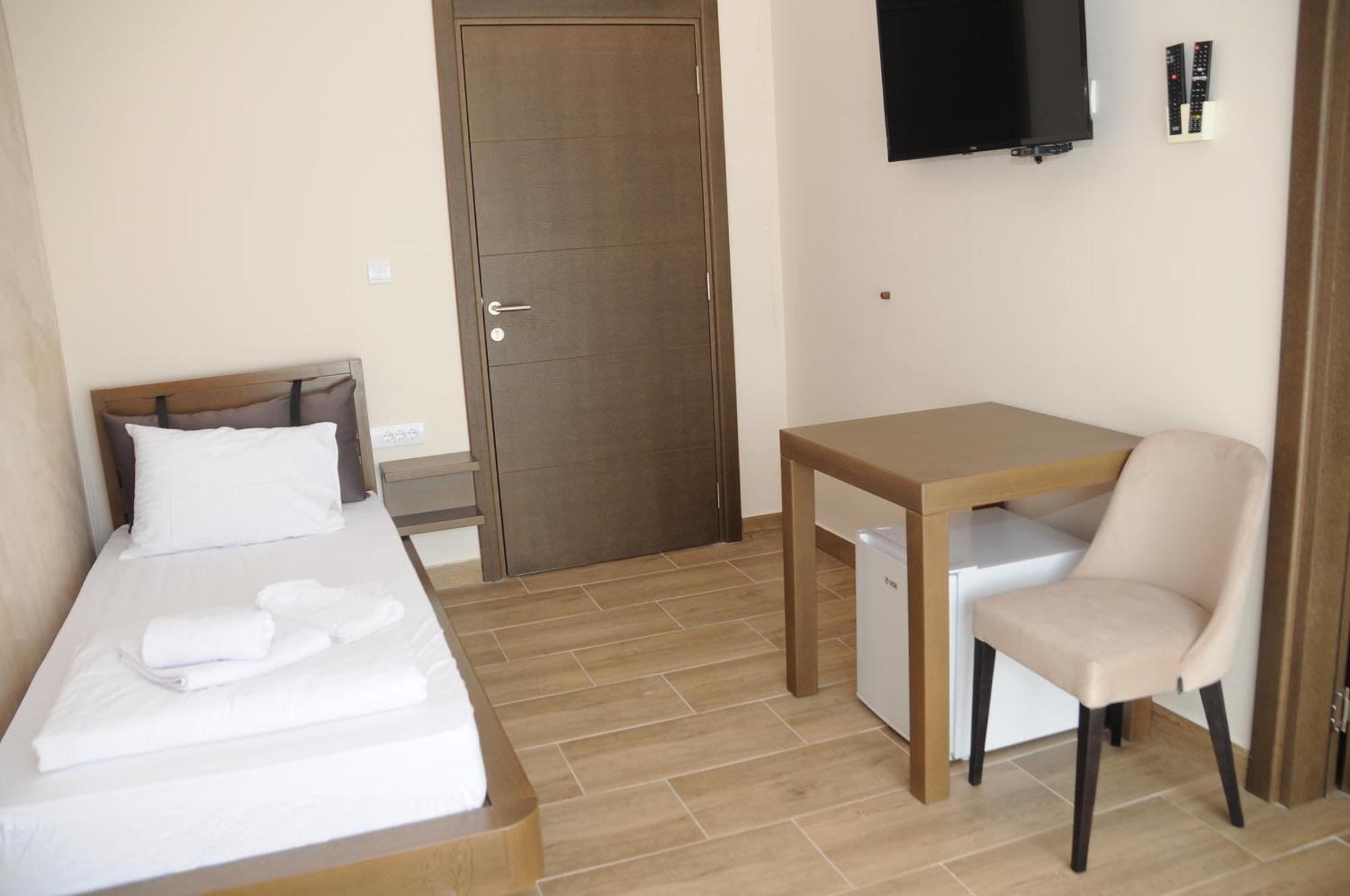 Sobe Sova Kikinda Hotel Buitenkant foto