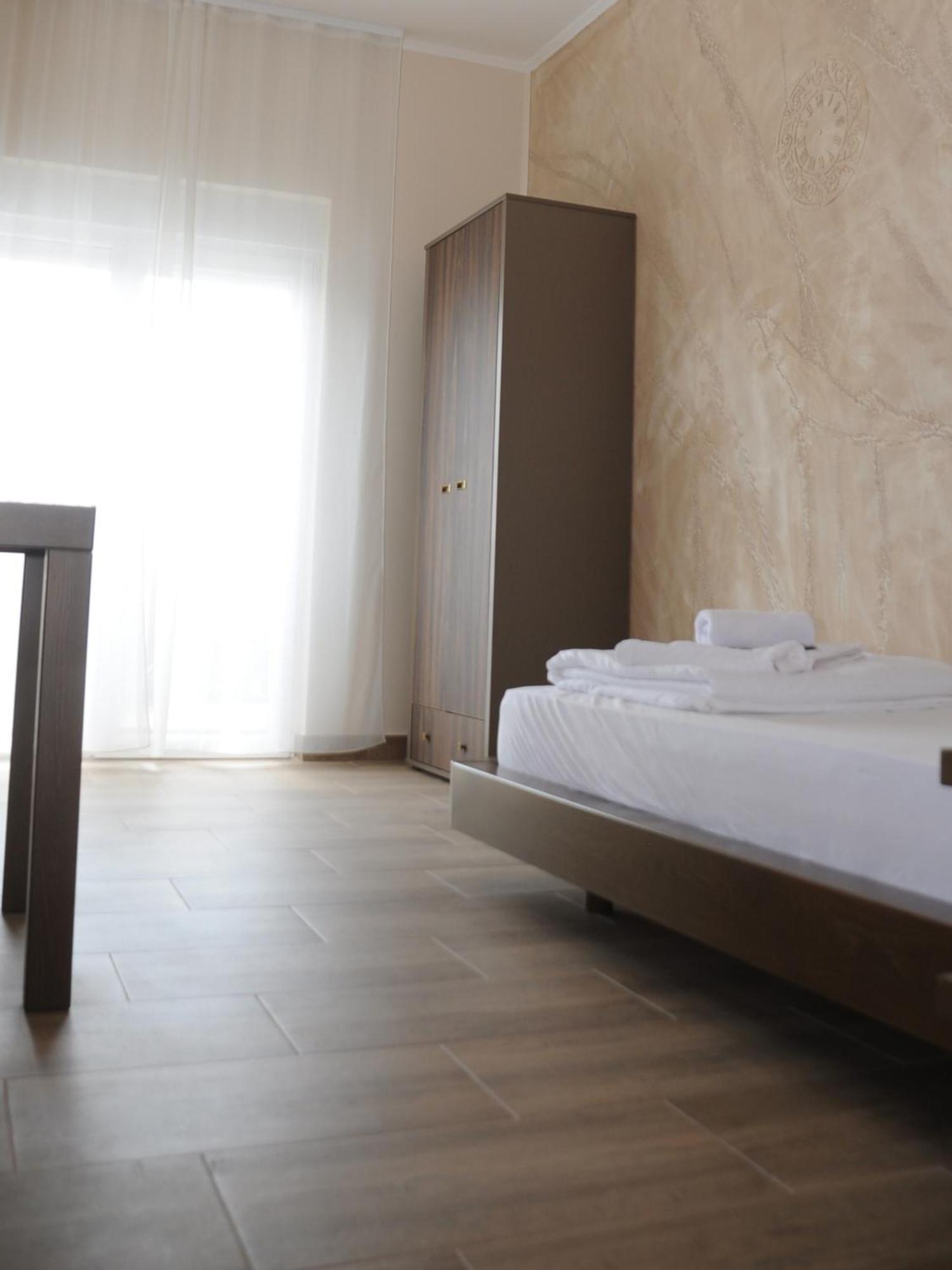 Sobe Sova Kikinda Hotel Buitenkant foto