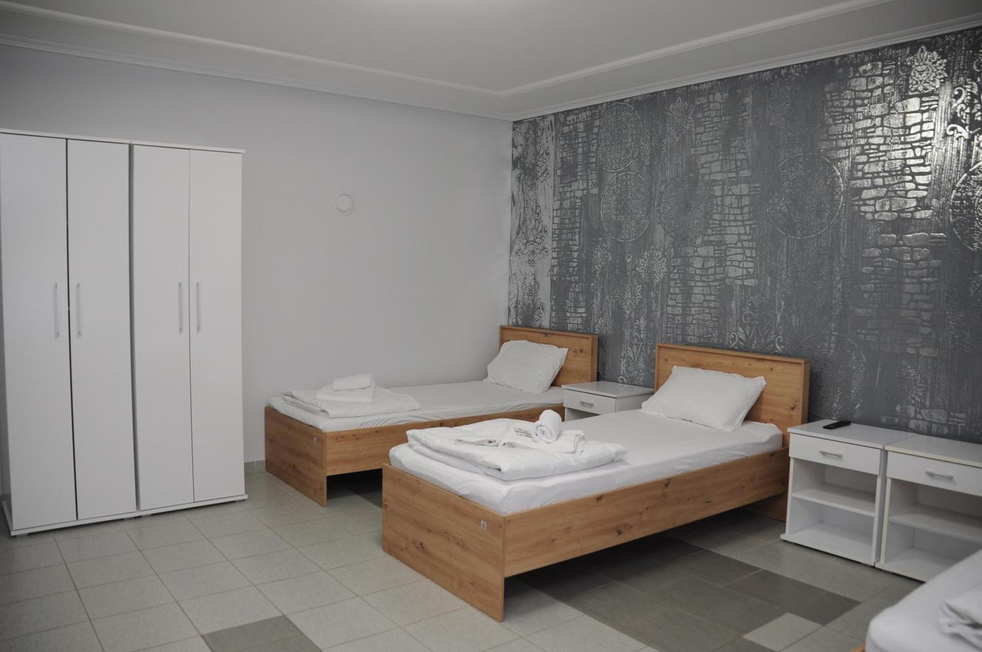 Sobe Sova Kikinda Hotel Buitenkant foto