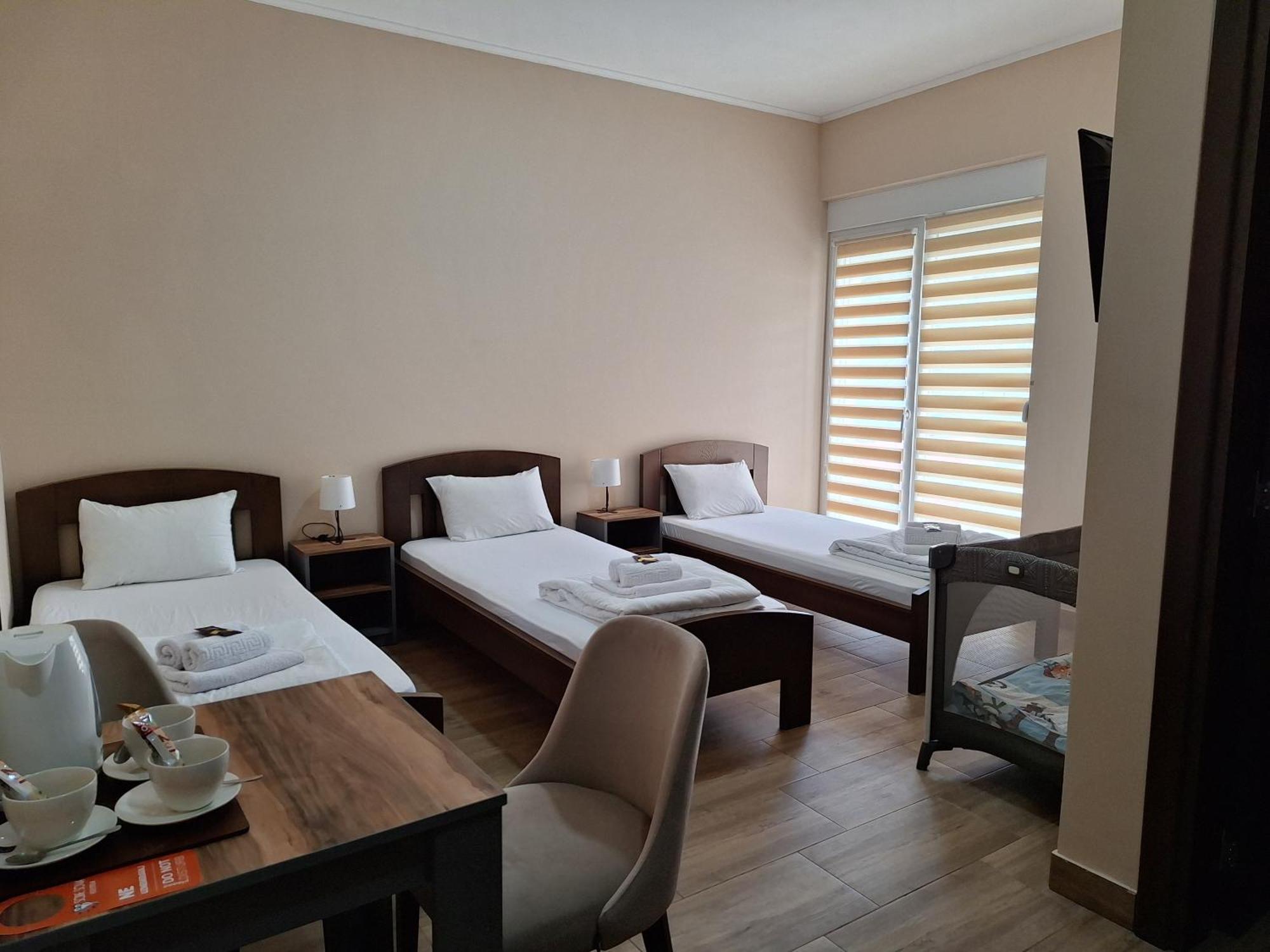Sobe Sova Kikinda Hotel Buitenkant foto